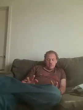 yourMasterisBored online show from April 3, 2:34 pm