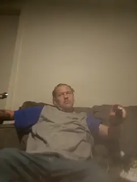 yourMasterisBored online show from April 9, 2:24 am