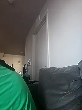 yourMasterisBored online show from April 11, 12:18 am