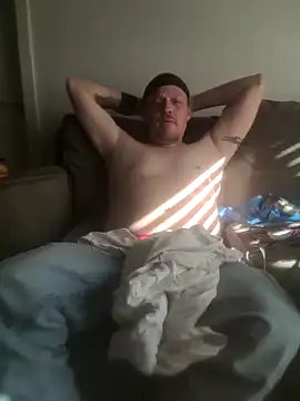 yourMasterisBored online show from March 25, 4:06 pm