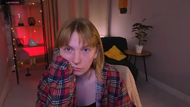 susie miu online show from April 22, 9:32 pm