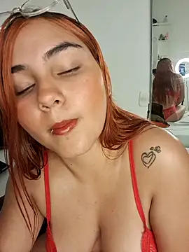 Mia Lauryn online show from March 23, 12:00 am