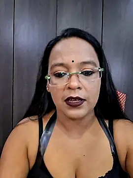 Snapshot of hornyrosy321 chatting on May 30, 5:51 pm hornyrosy321 online show from May 30, 5:51 pm