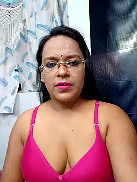Snapshot of hornyrosy321 chatting on May 3, 5:16 pm hornyrosy321 online show from May 3, 5:16 pm