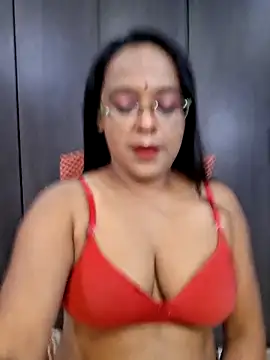 Snapshot of hornyrosy321 chatting on June 2, 5:35 pm hornyrosy321 online show from June 2, 5:35 pm