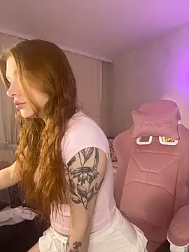 GoldenSunBunny online show from April 9, 2:02 am