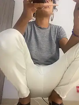Lacolorinaa online show from March 30, 12:23 am