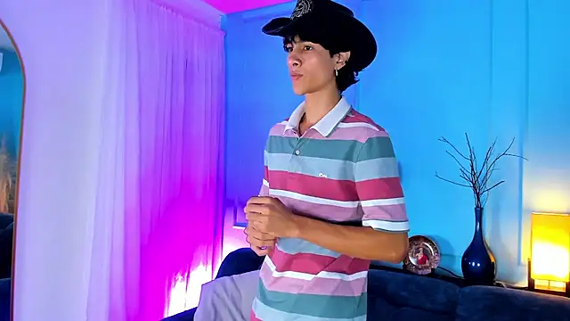 Cheys Mast online show from March 15, 3:41 pm