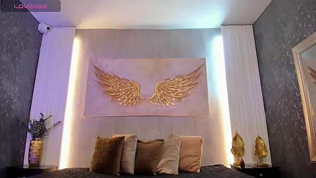 Emily-brown  online show from March 19, 12:27 pm