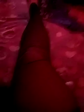 edeslanyka23 online show from April 17, 9:28 pm