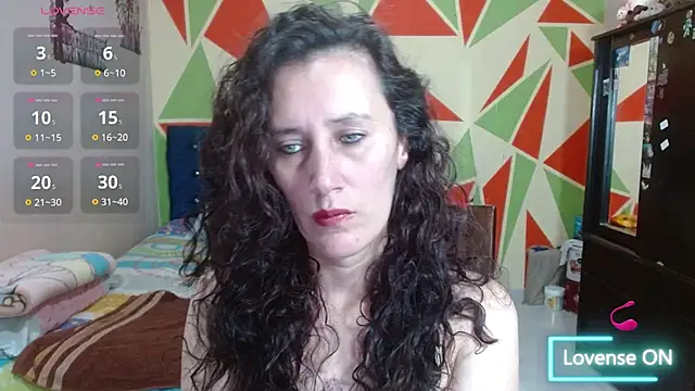 Snapshot of Mariam_wish chatting on May 28, 6:25 pm Mariam wish online show from May 28, 6:25 pm