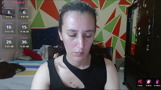 Snapshot of Mariam_wish chatting on May 20, 6:27 pm Mariam wish online show from May 20, 6:27 pm