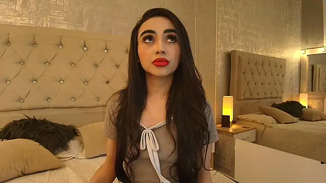 BELLA THORNERFG online show from March 17, 4:48 am