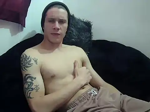 crixus11111 online show from April 15, 5:28 pm