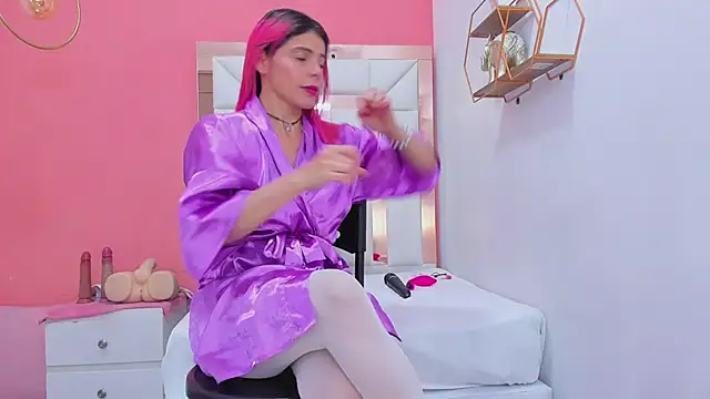 Nicky hot 69 online show from March 23, 3:06 am