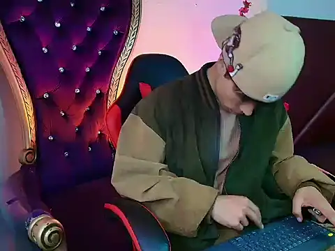 Andreew Style online show from March 26, 9:02 pm