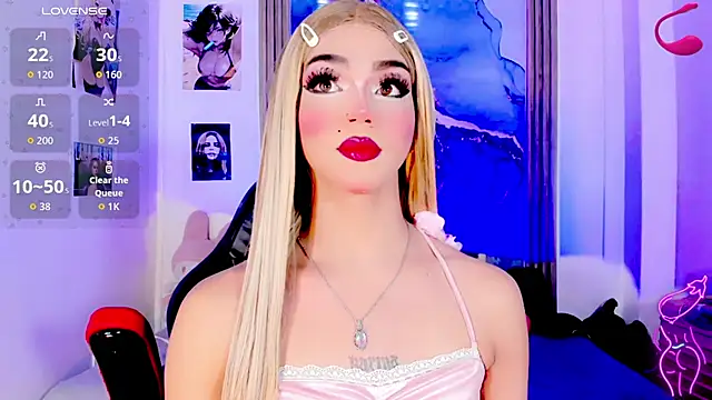 blonde queen- online show from July 2, 8:59 pm