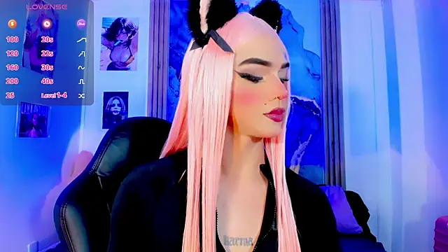 blonde queen- online show from June 3, 7:29 pm