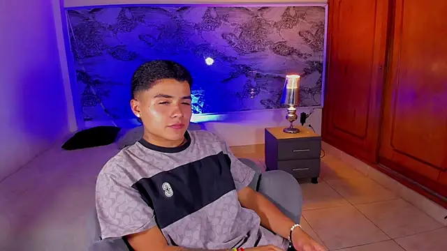 Liam Dustin online show from May 20, 9:01 pm
