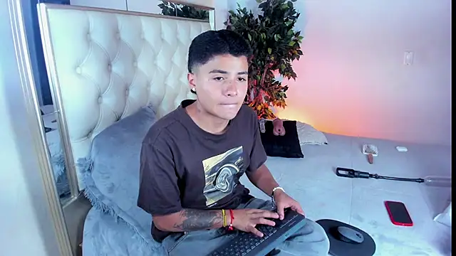 Liam Dustin online show from July 21, 7:59 pm