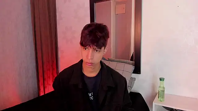 Snapshot of Ethan_qop chatting on August 3, 11:27 am Ethan qop online show from August 3, 11:27 am