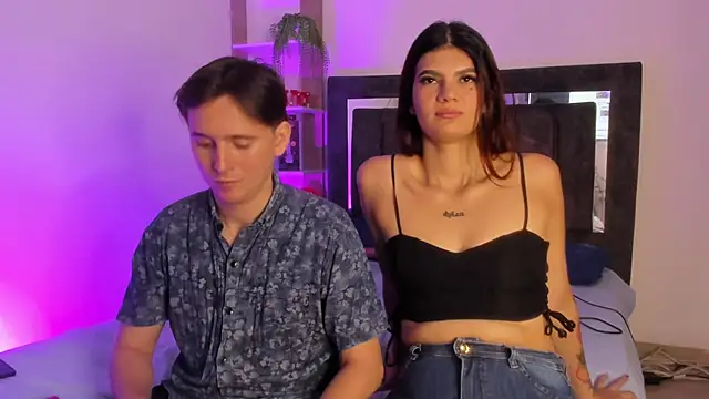 Mariana and Ronny online show from April 14, 10:04 pm