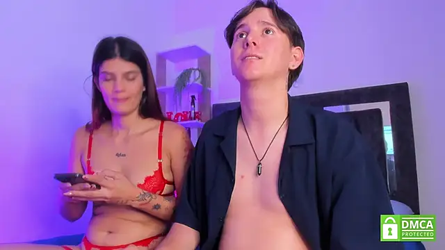Mariana and Ronny online show from April 28, 9:08 pm