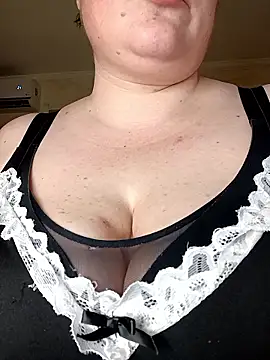 Snapshot of Alex_Goddess_ chatting on June 18, 3:27 am Alex Goddess online show from June 18, 3:27 am