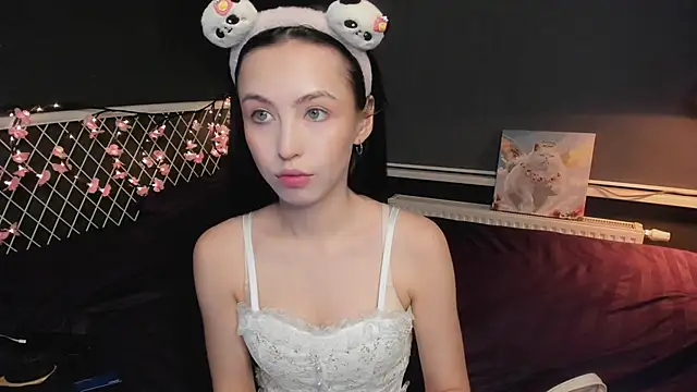 lizaa breeze online show from March 22, 5:03 pm