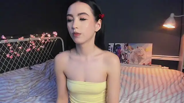 lizaa breeze online show from April 6, 5:25 pm