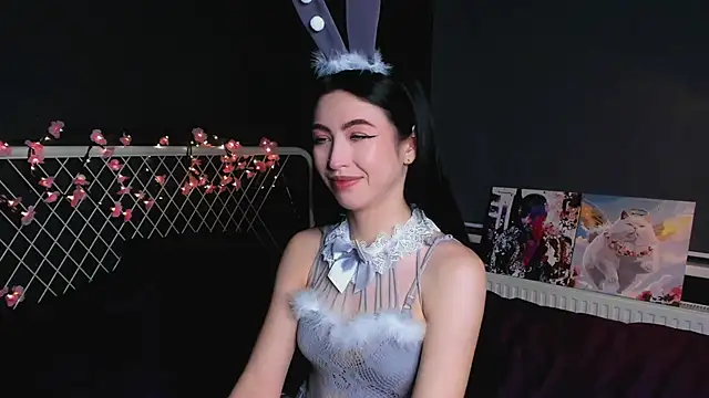 lizaa breeze online show from April 30, 5:31 pm