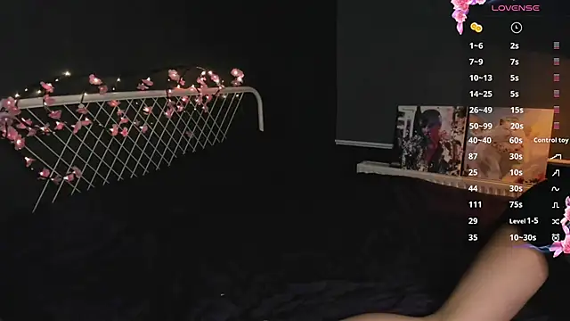 lizaa breeze online show from March 30, 5:14 pm