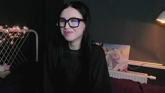 lizaa breeze online show from April 18, 5:26 pm