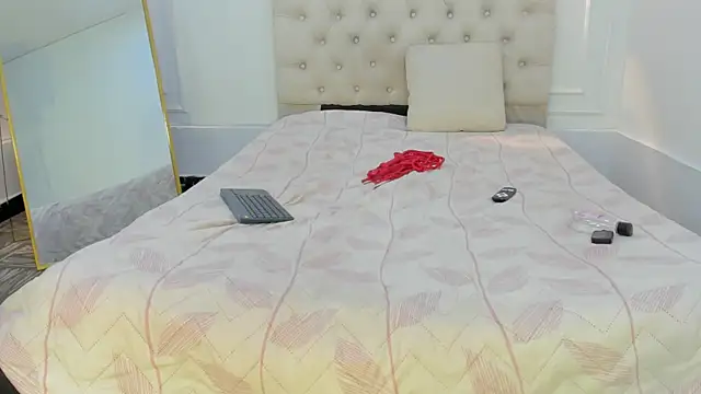 Dante212 Vibes online show from March 27, 9:10 am