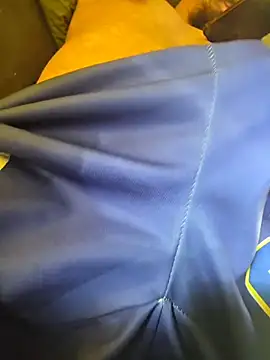 bigbog9323 online show from May 23, 1:43 pm