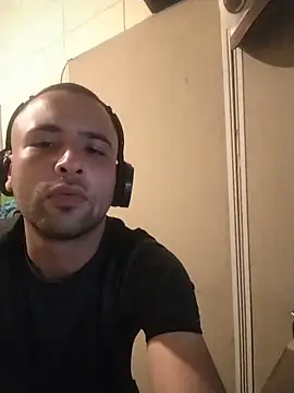 Snapshot of Relk130p chatting on March 15, 8:54 am Relk130p online show from March 15, 8:54 am