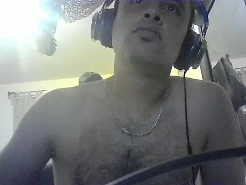 Snapshot of Relk130p chatting on May 30, 6:53 am Relk130p online show from May 30, 6:53 am