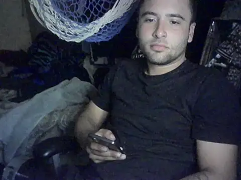 Snapshot of Relk130p chatting on May 16, 9:08 am Relk130p online show from May 16, 9:08 am