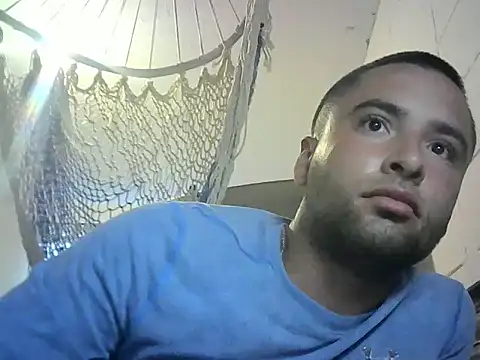 Snapshot of Relk130p chatting on May 6, 12:14 am Relk130p online show from May 6, 12:14 am