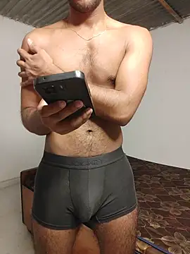 Snapshot of Iam_daku47 chatting on May 9, 6:11 pm Iam daku47 online show from May 9, 6:11 pm