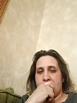 KatieLove133 online show from April 3, 4:24 pm