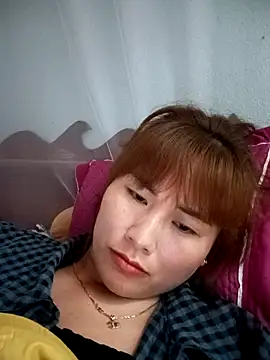 Lucxy-ki6 online show from May 2, 12:49 am
