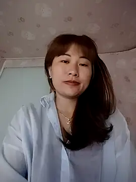 Lucxy-ki6 online show from May 4, 8:33 pm