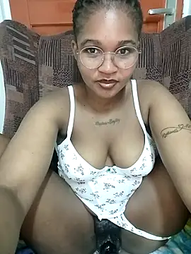 Hotsexyberry222 online show from April 18, 6:32 pm