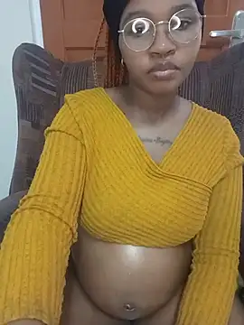 Snapshot of Hotsexyberry222 chatting on August 1, 9:18 am Hotsexyberry222 online show from August 1, 9:18 am