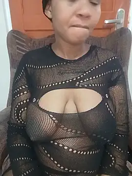 Snapshot of Hotsexyberry222 chatting on July 24, 10:11 am Hotsexyberry222 online show from July 24, 10:11 am