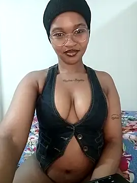 Hotsexyberry222 online show from March 25, 8:41 pm