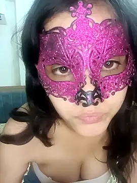 Hottymahi7 online show from April 13, 11:20 pm