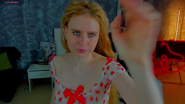 Shiny Liss online show from April 18, 1:30 am