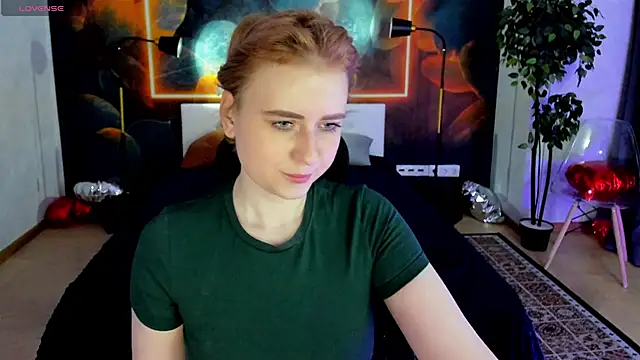 Snapshot of Shiny_Liss chatting on May 19, 1:43 am Shiny Liss online show from May 19, 1:43 am